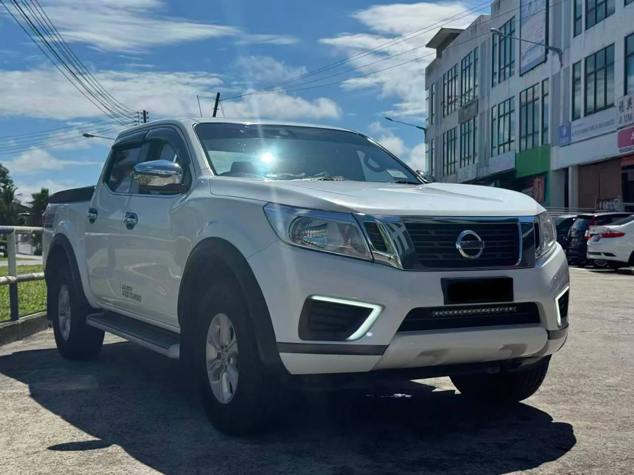 2017/2018 Nissan Navara Auto 2.5 V 4WD
